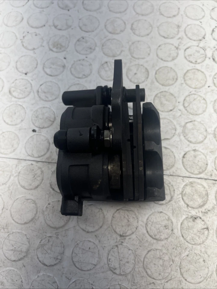 PINZA DE FRENO DELANTERA DERECHA KAWASAKI NINJA 500 ABS 2024 OEM Foto 3 de 4