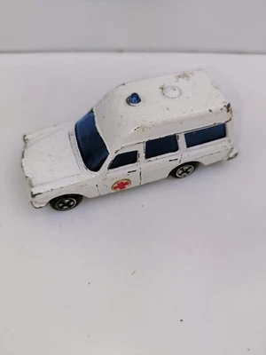 Mercedes 2200 Binz Ambulance Corgi Juniors Used Condition See Pictures Condition - Image 1 of 4