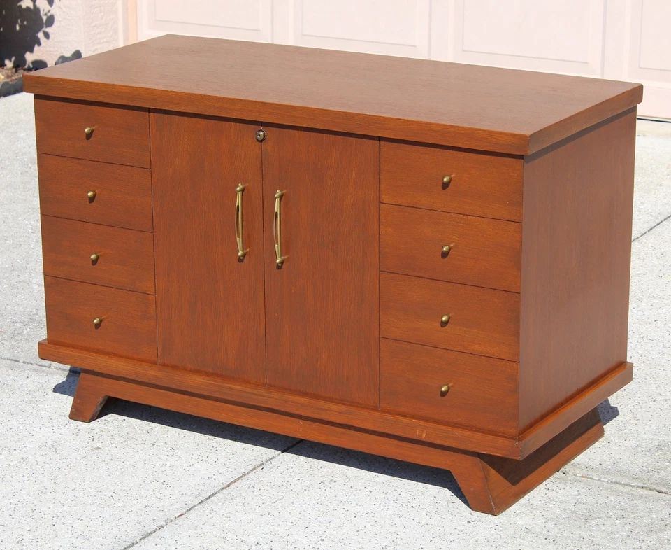 Mid-Century Modern Cedar Hope Chest by Lane Furniture – LOCK REMOVED FOR SAFETY - Image 3 of 4