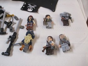 LEGO 4184 PIRATES OF THE CARIBBEAN BLACK PEARL COMPLETE