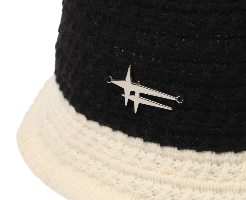 TXT ACT : PROMISE KNIT BUCKET HAT black New without