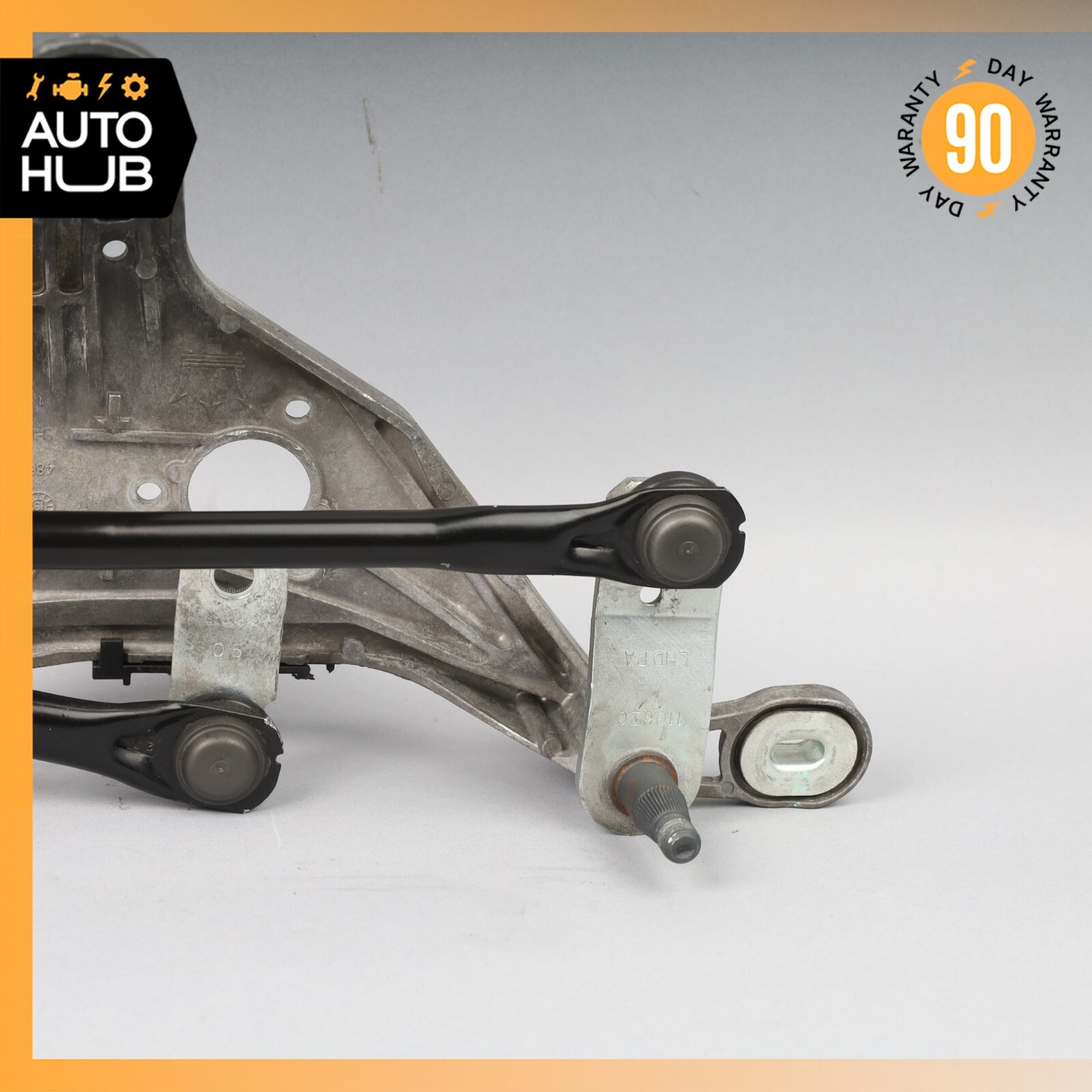 2014 Maserati Quattroporte SQ4 M156 Windshield Wiper Linkage Arm OEM 69k