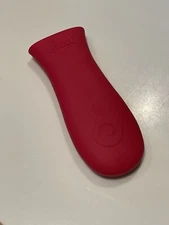 Lodge Cast Iron Pan Handle Holder Grip Red Silicone 5" x 2" NEW NWOT