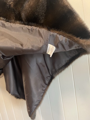 Ellen Tracy Faux Fur poncho cape SZ Medium/Large V-neck Mink look - Picture 4 of 4