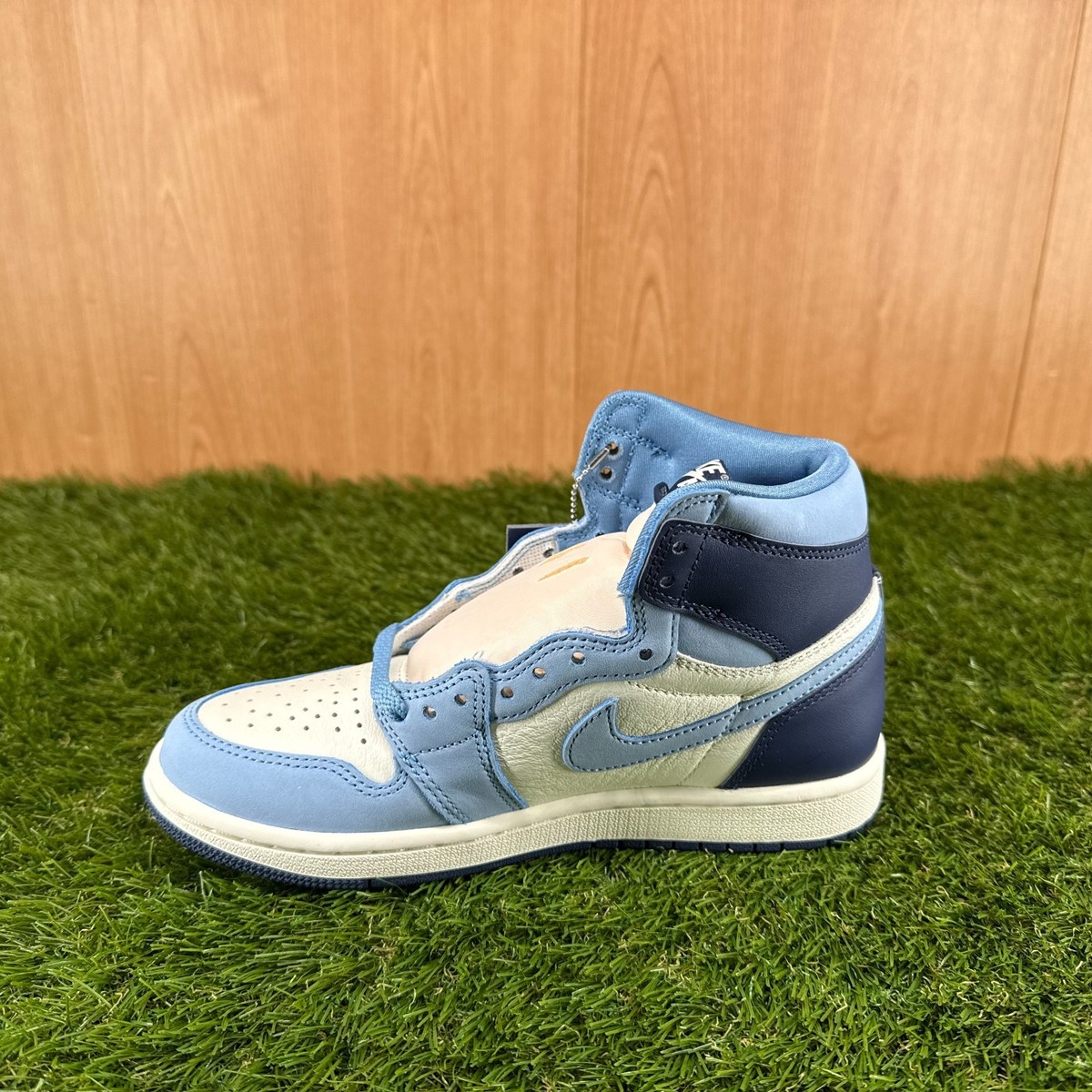Air Jordan 1 Retro High OG First in Flight Sneakers FD2596-400