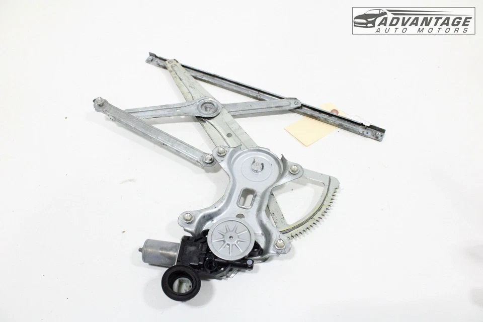 2016-2023 TOYOTA TACOMA CREW CAB REAR RIGHT DOOR WINDOW REGULATOR & MOTOR OEM - Image 3 of 4