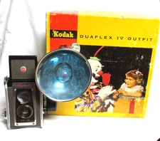 Vintage 1950s  Kodak Duaflex IV  Camera Flash Outfit. Original Box.