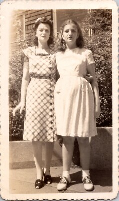 1945 Women in Dresses Vintage Black & White Outdoor Snapshot Mid-Century Fashion | eBay 1945 Women in Dresses Vintage Black & White Outdoor Snapshot Mid-Century Fashion | eBay