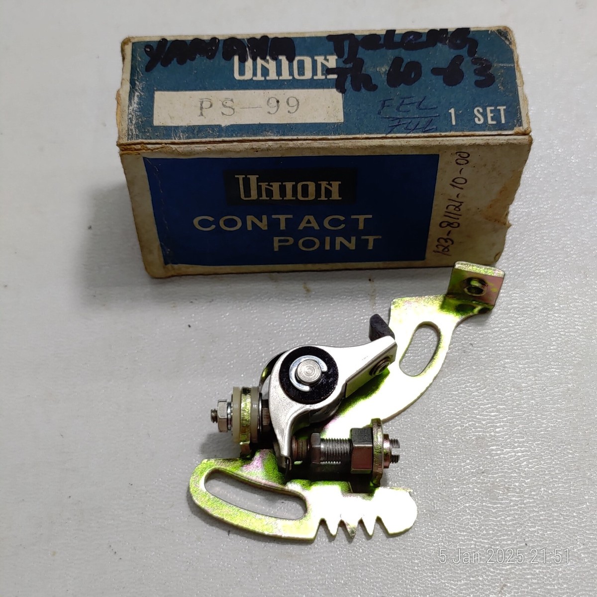 Yamaha MJ2 Ignition Contact Braker Points 123-81121-10 NOS UNION