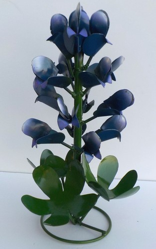 METAL YARD ART BLUEBONNET SCULPTURE 14" TALL FLOWER