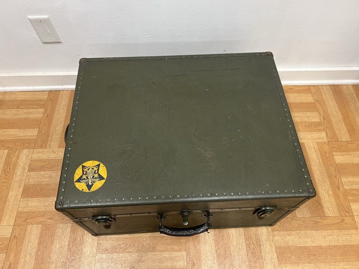 Vintage US Military Suitcase w Hangers Seapack Oshkosh Luggage