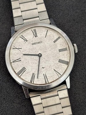 Seiko 2220-0180 Hand Wound Watch Vintage Slim Grid Dial Roman Index Pattern