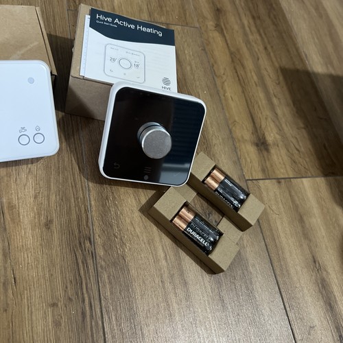 Hive SLT3d Active Heating Thermostat & Dual SLR2d Receiver & Hive Hub. FULL SET - Picture 2 of 24