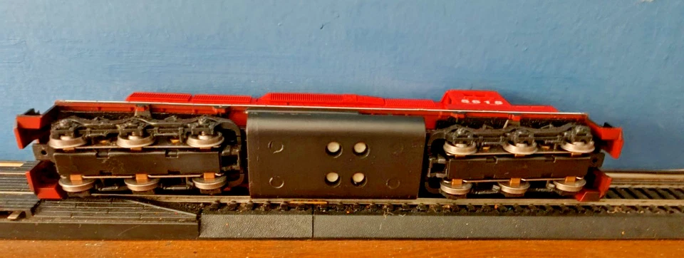 HO Scale Athearn 4400 St Lawrence & Hudson SD-40-2 Diesel Locomotive No 5615 - Image 4 of 4