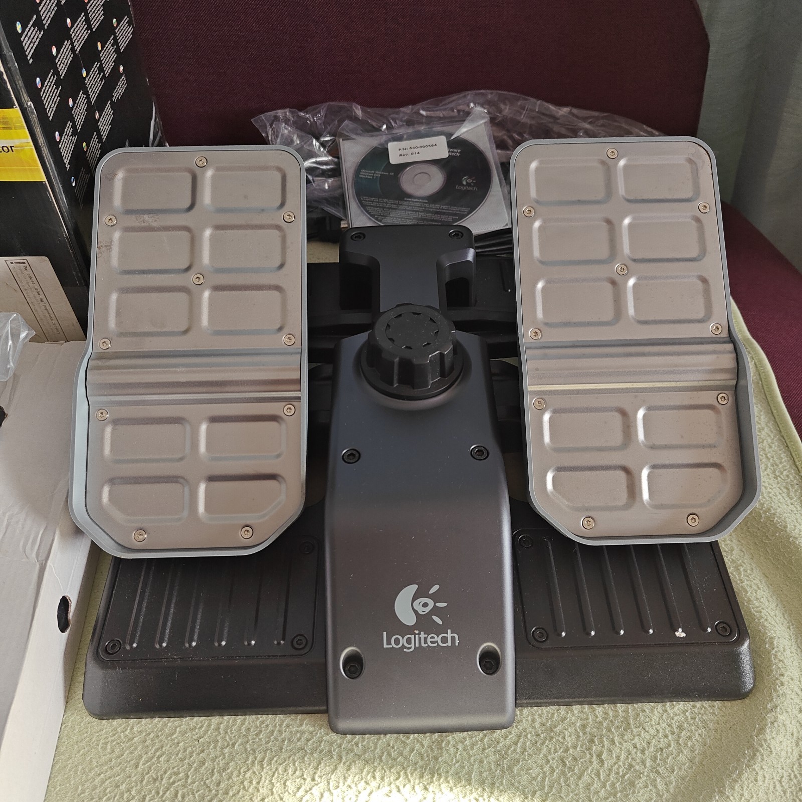Logitech G940 Flight System Simulateur Complet avec Joystick Retour de Force - 3
