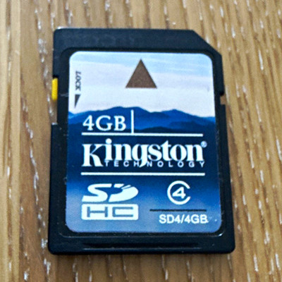 Kingston SDHC Speicherkarte 4 GB Class 4 SD4/4GB universell kompatibel