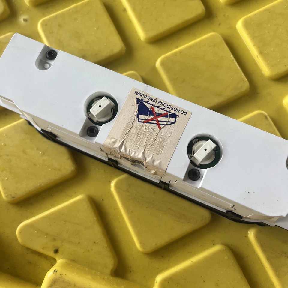 97-03 Jaguar Xk8 XKR X100 Medidores Aceite Reloj Voltios Tablero Foto 3 de 4