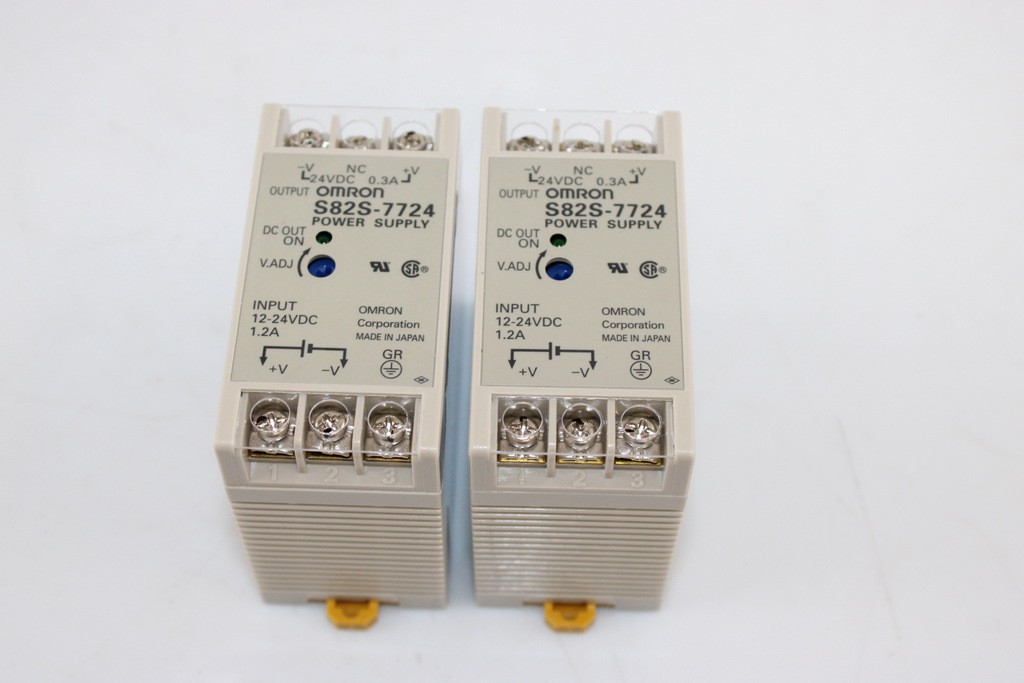 LOT OF 2 OMRON S82S-7724 / S82S7724 Power Supply