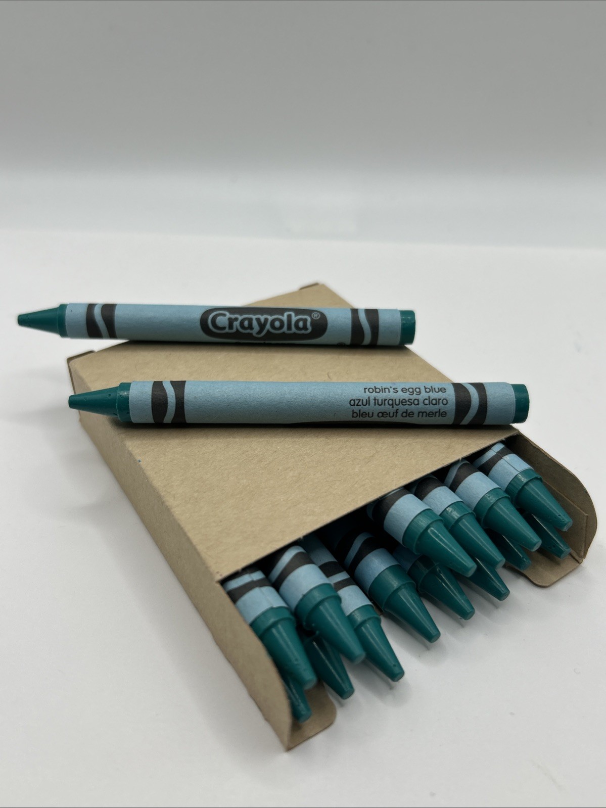 (16) Crayola Crayons (robin&rsquo;s egg blue) BULK