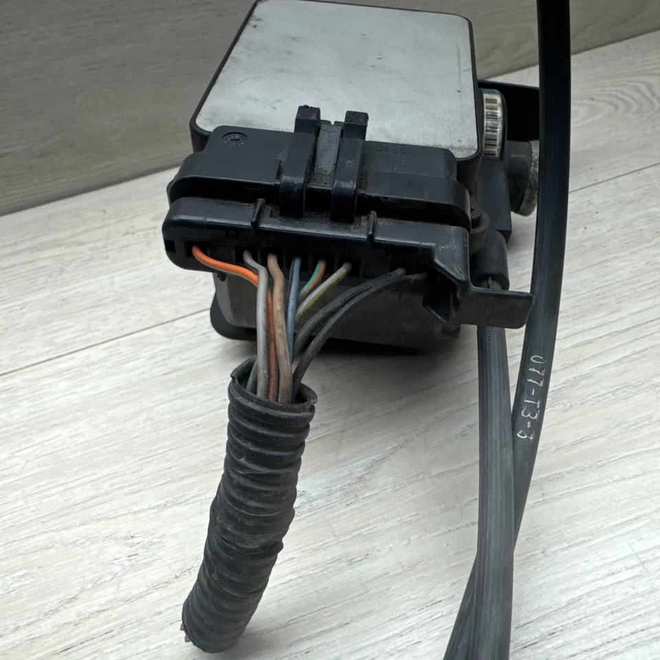 1999-01 FORD EXLPORER RANGER CRUISE CONTROL SERVO ASSEMBLY XL2F-9C734AA - Image 4 of 4