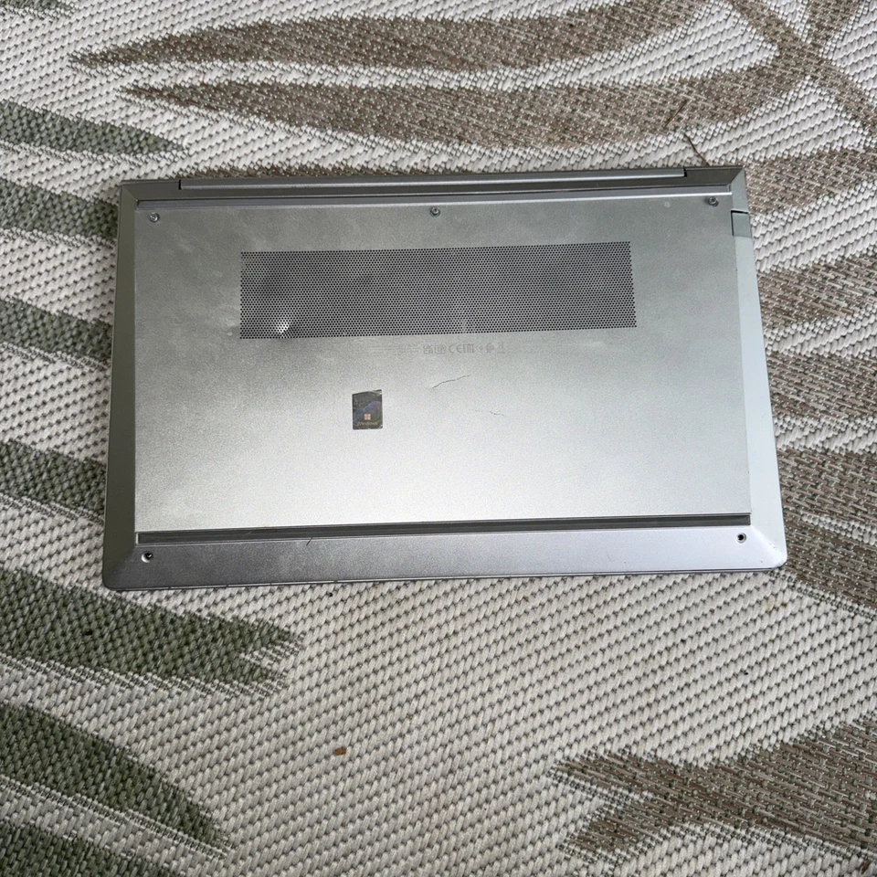 HP ProBook 450 G8 15.6" Laptop i5 No HDD *Case Damage, LCD cracked spares - Image 3 of 4