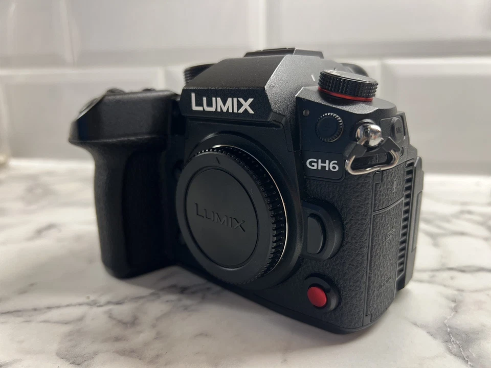 Panasonic Lumix GH6, photo 1 of 5