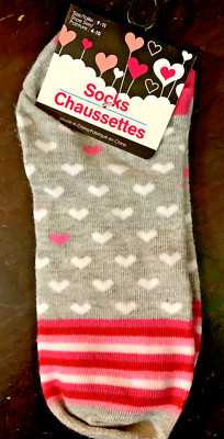 Hearts everywhere! Women's Low-Cut Socks Sz 9-11 Gray with red/pink/white stripe