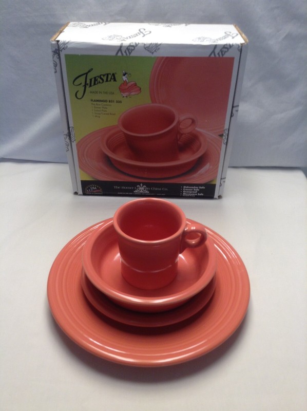 Fiesta Homer Laughlin 4 Pc Place Setting Flamingo - RARE
