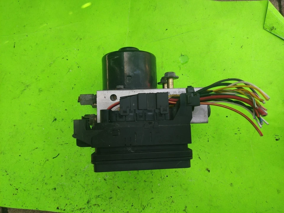 2005 2006 Lincoln LS ABS насос антиблокировочный тормоз модуль 5W43-2C219-AA 5W432C219AA - Изображение 2 из 4