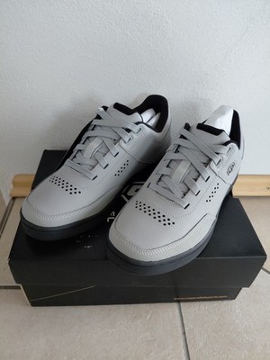 Unparallel Roost  Fahrradschuhe Grn 39 Sport Sneaker VK 130  Neu Grau Ortholite