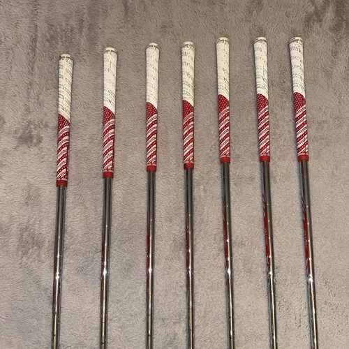 Titleist CB 710 Golf Iron Set 7 pcs Stainless Steel White/Red Grips - Picture 4 of 9