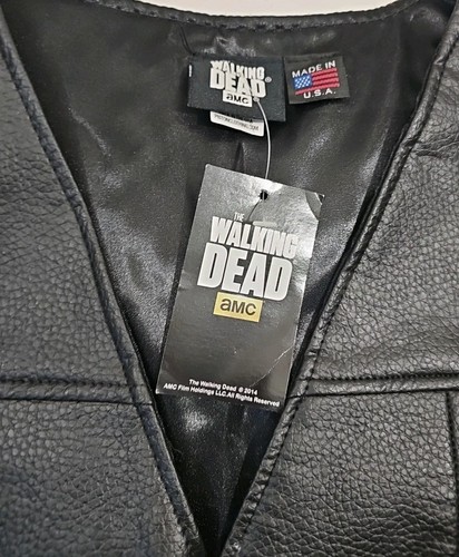 AMC The Walking Dead Daryl Dixon Bloody Wings Leather Vest XL Black NWT - Picture 4 of 9