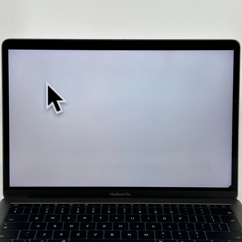 MacBook Pro 13 Space Gray 2016 2.0 GHz Intel Core i5 8GB 256GB SSD - Dead Pixel - Image 3 of 4