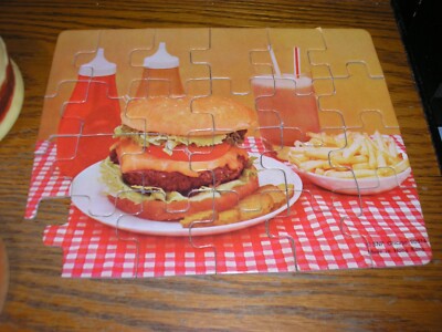 Hamburger Cheeseburger Jigsaw Puzzle 24 pieces 1976 Hong Kong Missing & Broken