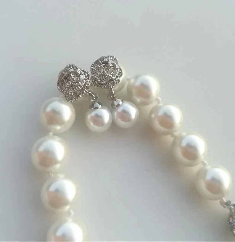 ORECCHINI GOCCIA PERLA BIANCA CON ROSA D'ARGENTO, ORECCHINI DA SPOSA CON ZIRCONI - Immagine 3 di 4