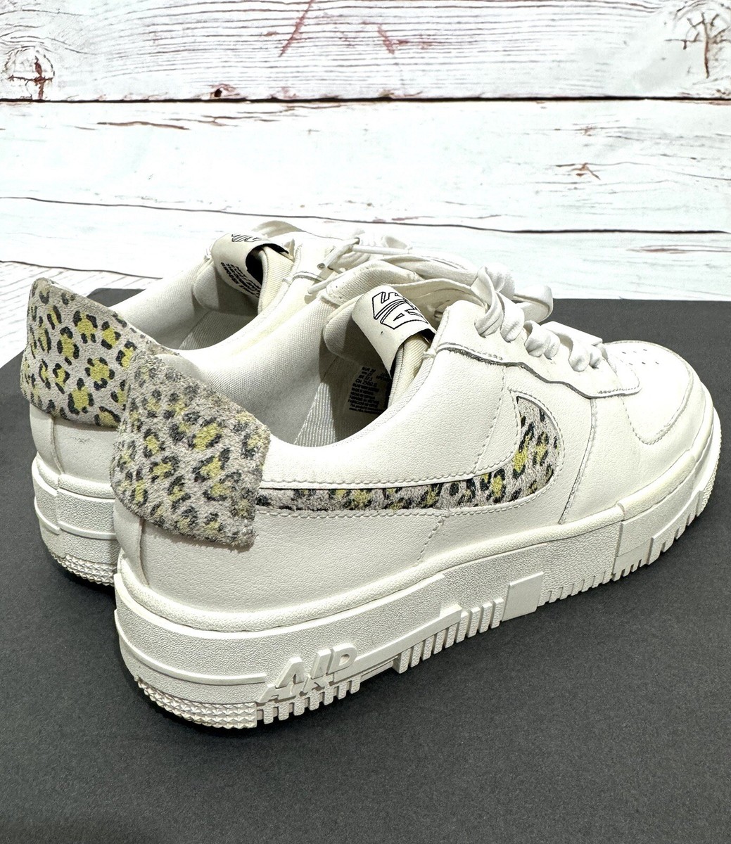 NIKE AIR FORCE 1 PIXEL SE Shoes WOMENS Size 8 DH9632 101 LEMON