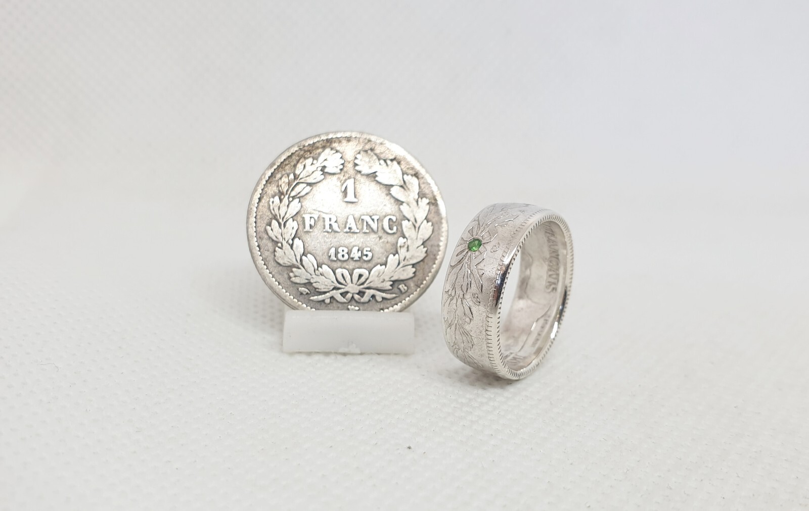 Bague pièce 1 franc Louis Philippe en argent massif et tsavorite d'exception