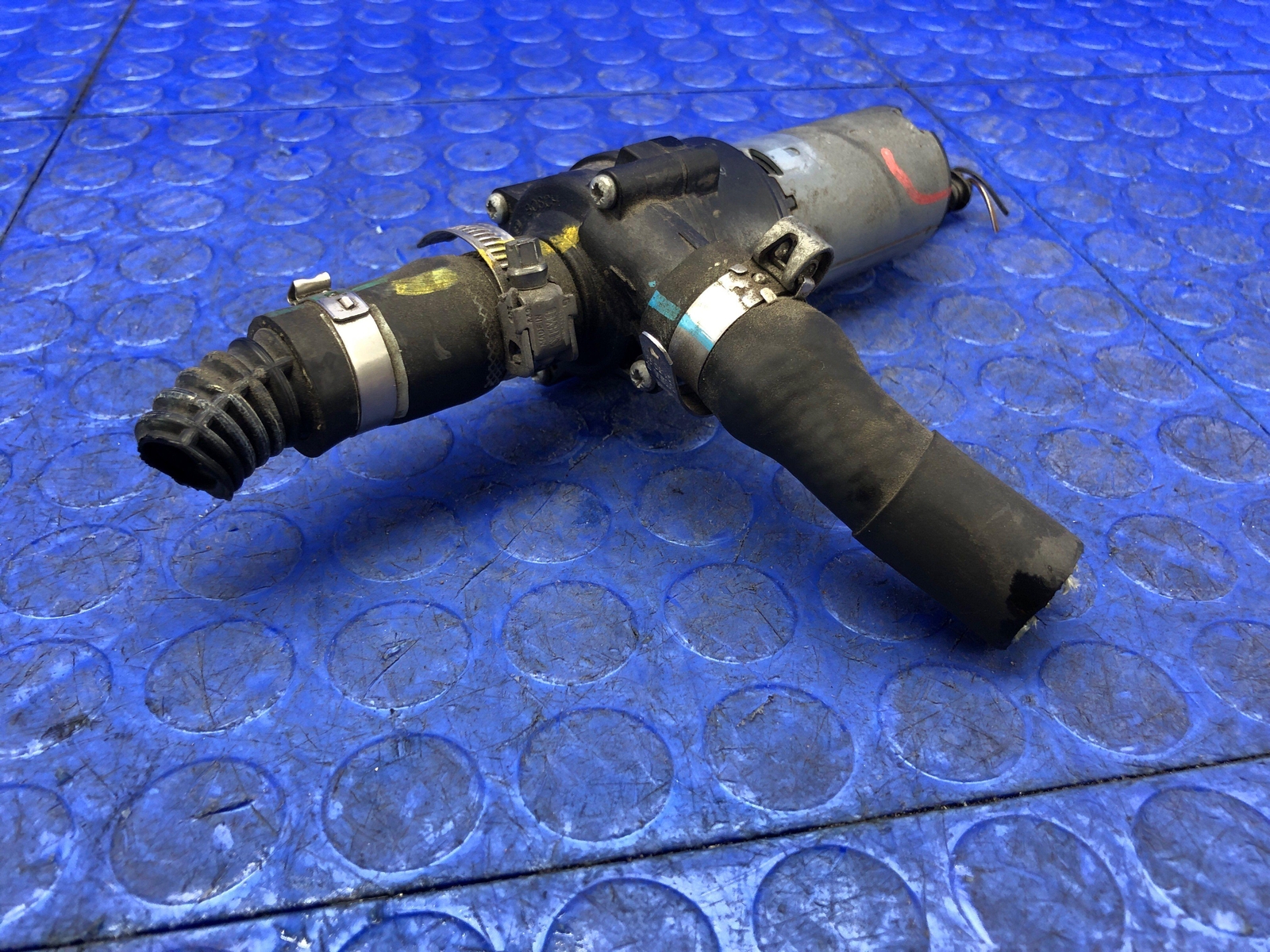 2004-2019 MASERATI GRANTURISMO RWD 4.7L ENGINE COOLANT CIRCULATION WATER PUMP