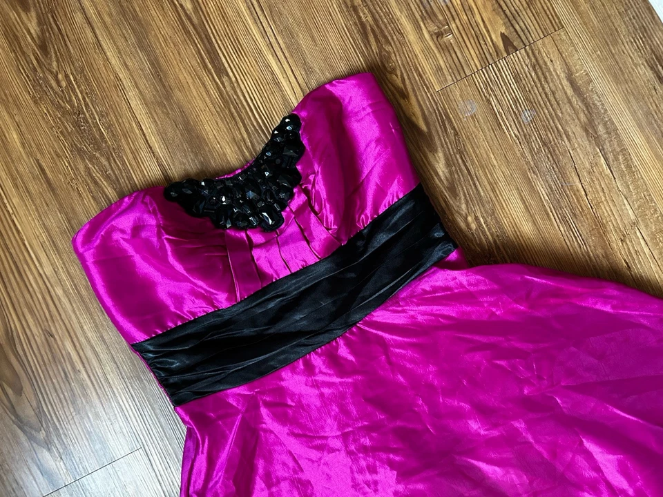 Y2K Whimsigoth Glam Fuchsia 缎面无肩带派对礼服串珠领 8 码 — 第 2/4 张图片