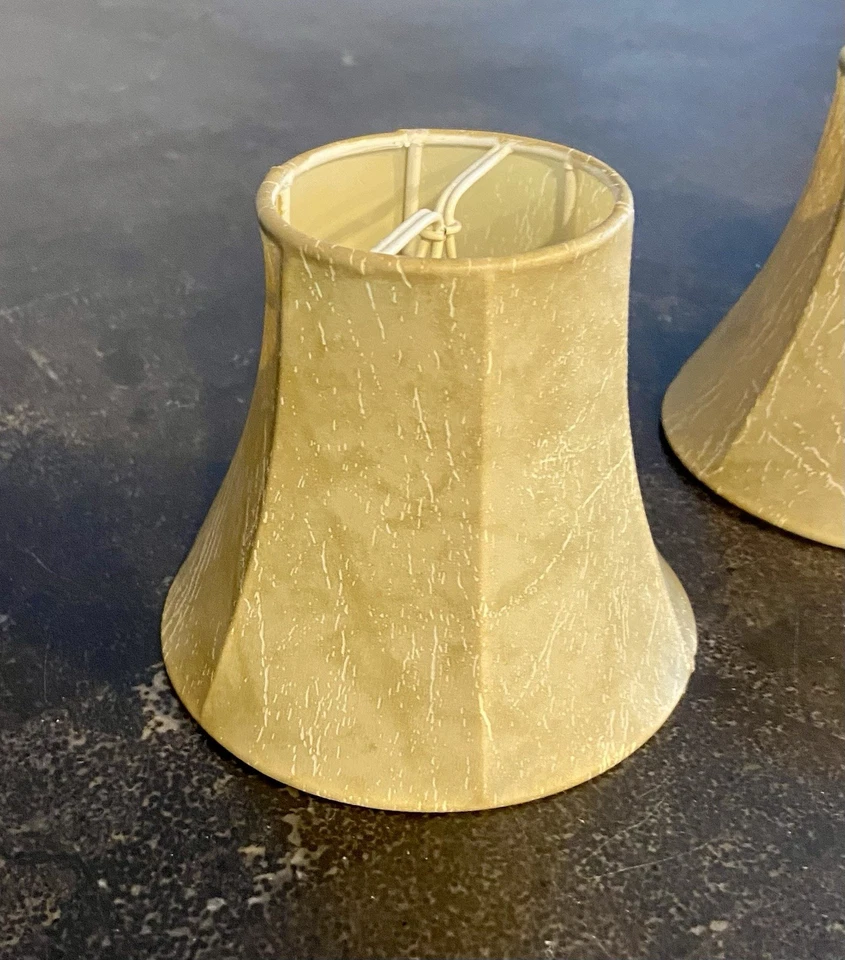 3 mini pantallas de lámpara bronceadas con clip de cuero sintético Foto 2 de 4