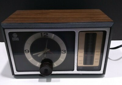Vintage 70's General Electric AM FM Radio Alarm Clock faux wood