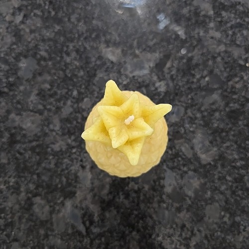 Small Yellow Pineapple Shapped Candle - Picture 13 of 16