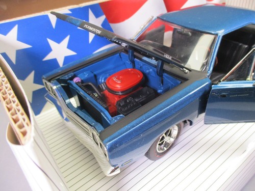 AX352 ERTL AMERICAN MUSCLE 1/18 1:18 PLYMOUTH ROAD RUNNER 1969 REF 7384 BLEUE - Imagen 7 de 13