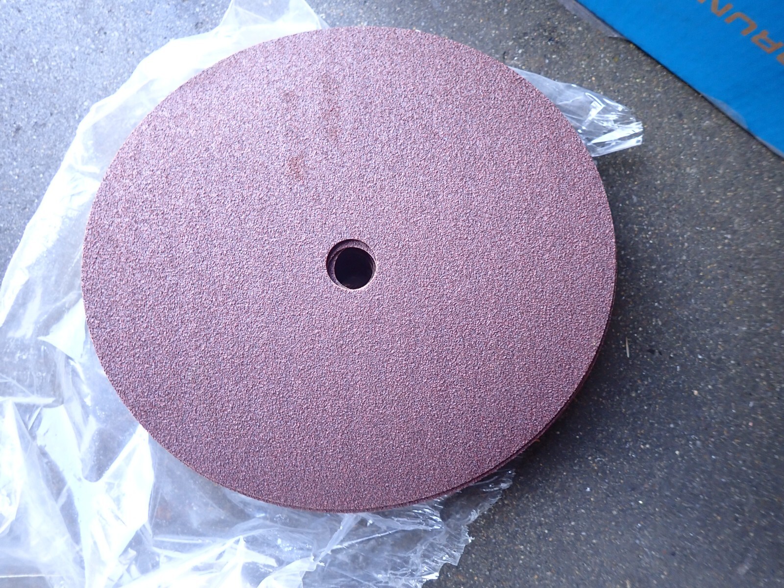 CARBORUNDUM SANDING DISCS ALOXITE 9" 7/8 HOLE 60 GRIT25 PCS NOS eBay