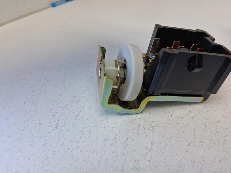 Interruptor de faros estándar DS268 Foto 4 de 4