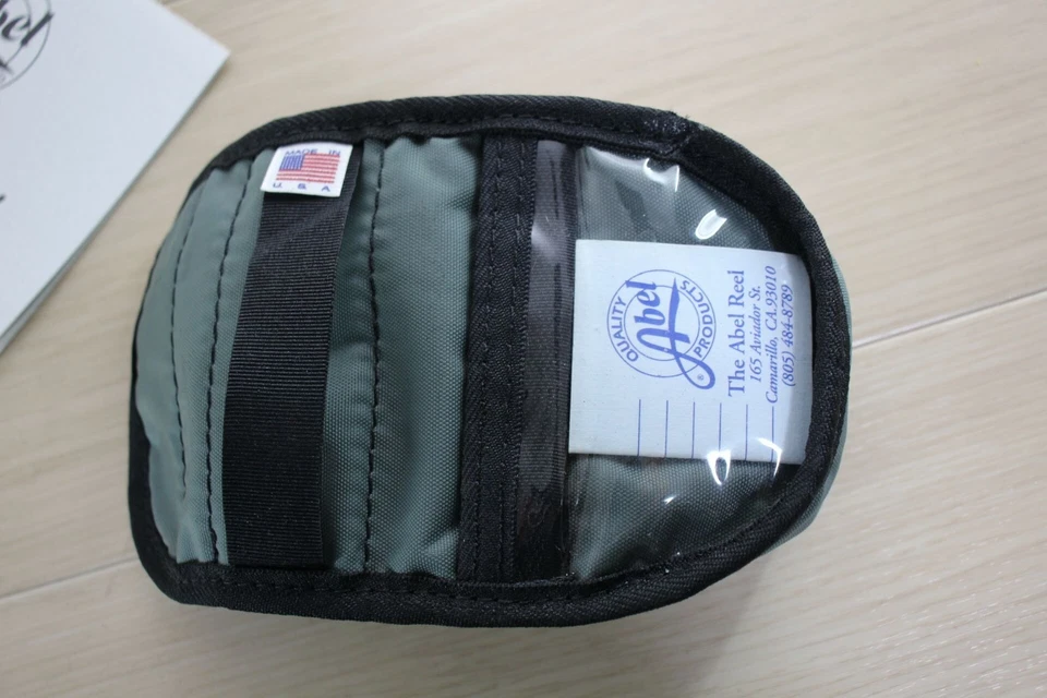 Carrete Abel TR Light Fly negro con caja, bolsa y papeles hecho en EE. UU. excelente, D3 Foto 4 de 4