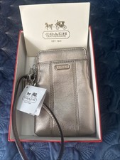NWT COACH Legacy 63936B GOLD LEAHER Wristlet Universal with COACH Case Gift Box
