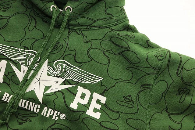 A BATHING APE (BAPE) Felpa con cappuccio militare A Bathing Ape verde L 001Gdj201001H