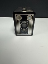 Vintage Eastman Kodak Brownie Target Six-20 Box Camera 1941 Art Deco UNTESTED