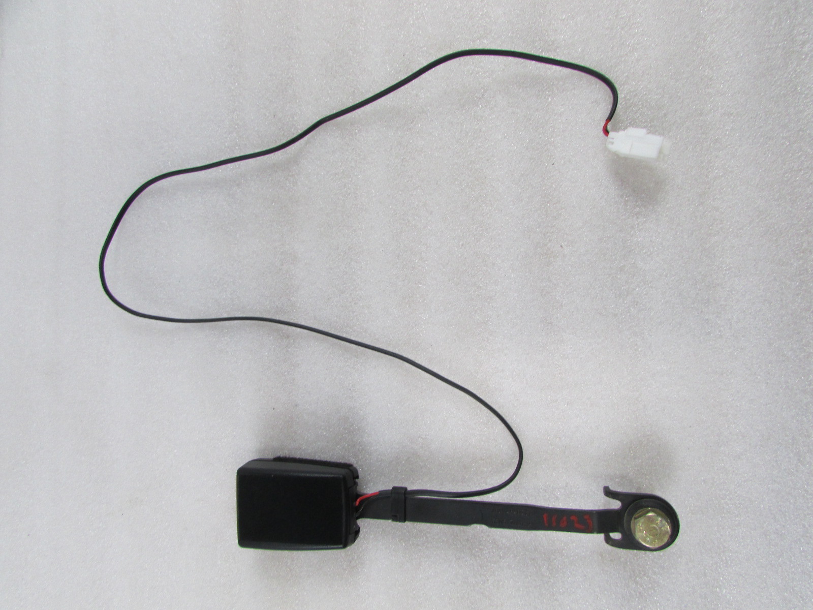 Maserati Quattroporte, LH, Left Front Seat Belt Receiver, Used